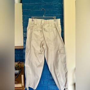 Neutral Cream Women’s Cargo Pants‎
